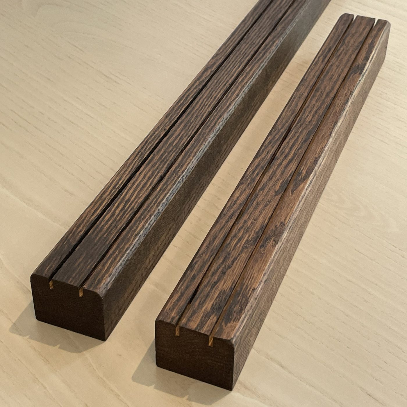 Close-up of Cocoa oak grain and double slot